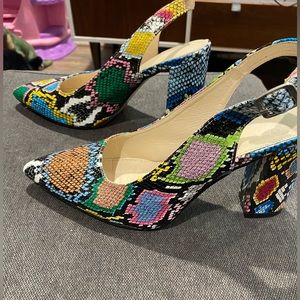 NWOT Multicolor Snakeprint Pumps
